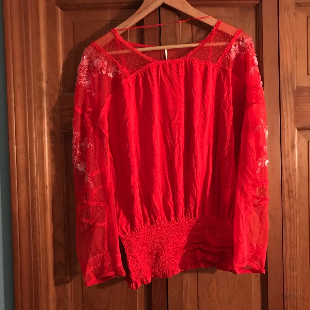 NWT Free People 🥂coral top with flower detailing